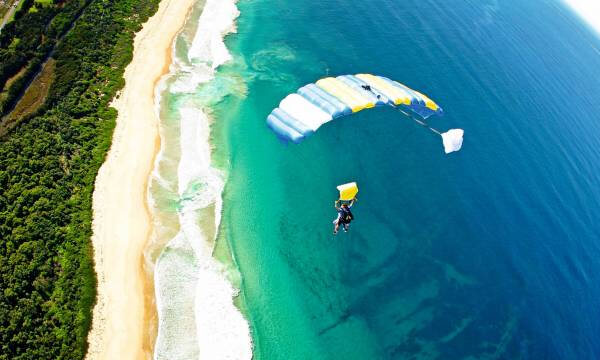 skydive-beach-and-beyond-whj600x360